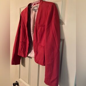 Women’s collarless blazer